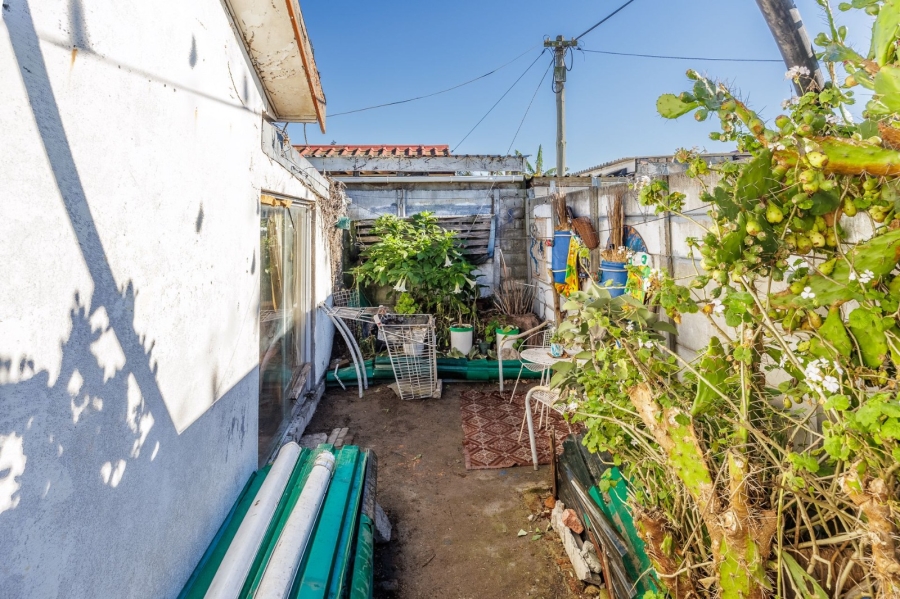 2 Bedroom Property for Sale in Austinville Western Cape